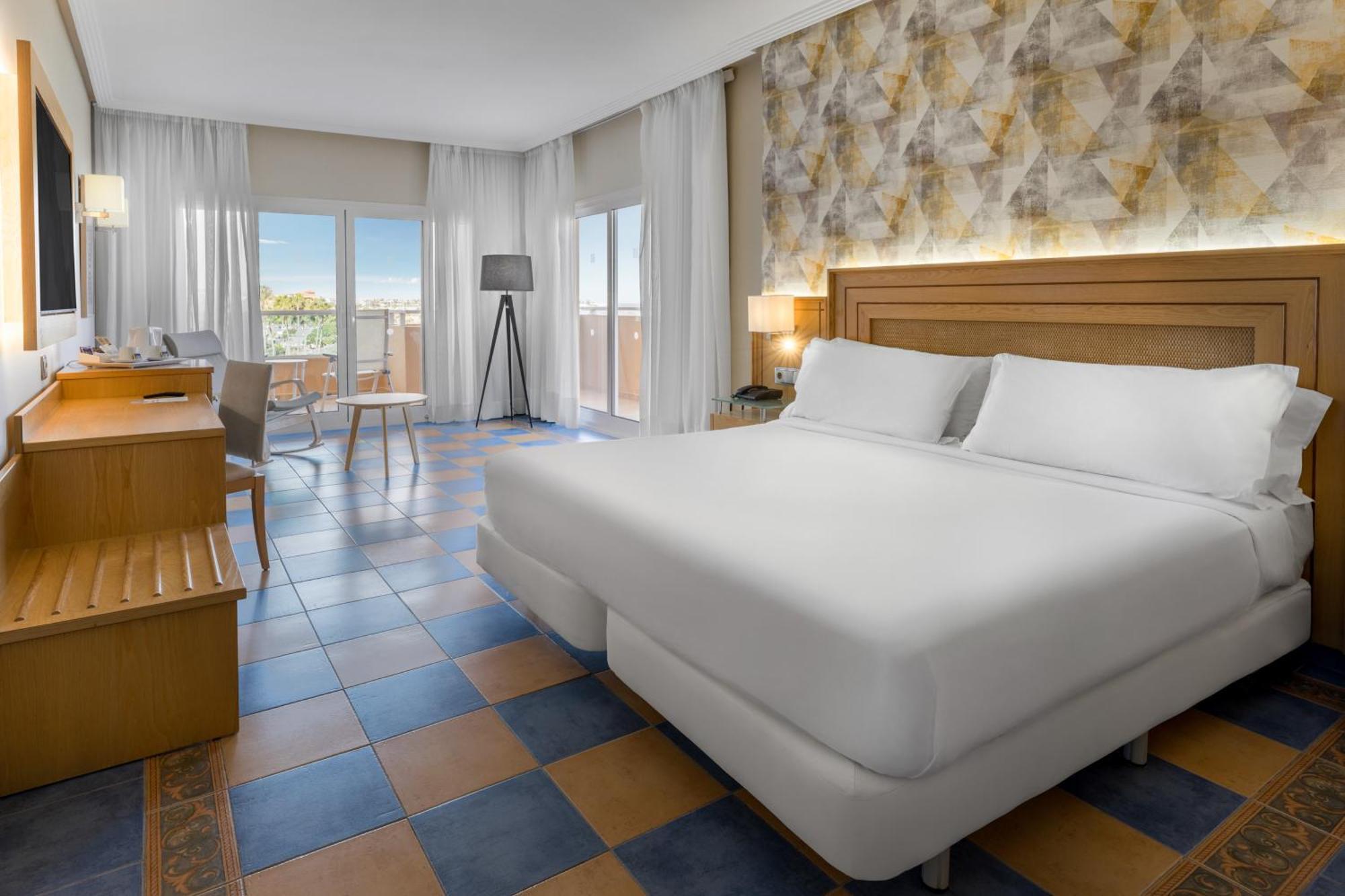 Elba Sara Beach & Golf Resort كاليتا ذي فوستي الغرفة الصورة